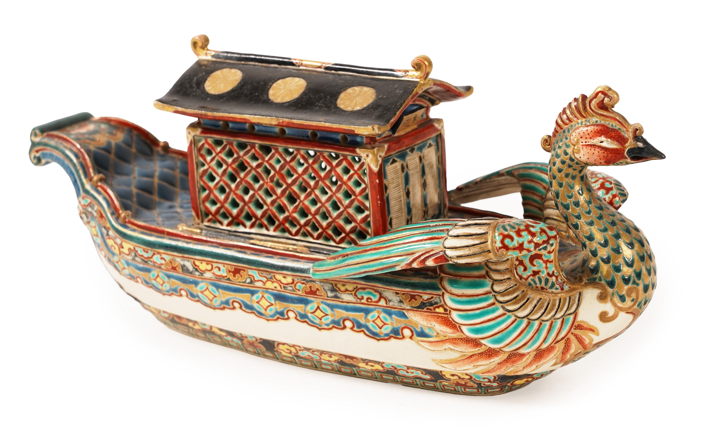 A fine Japanese Satsuma ‘takarabune’ koro and cover, late 19th century